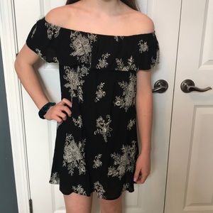 Over the shoulder dress